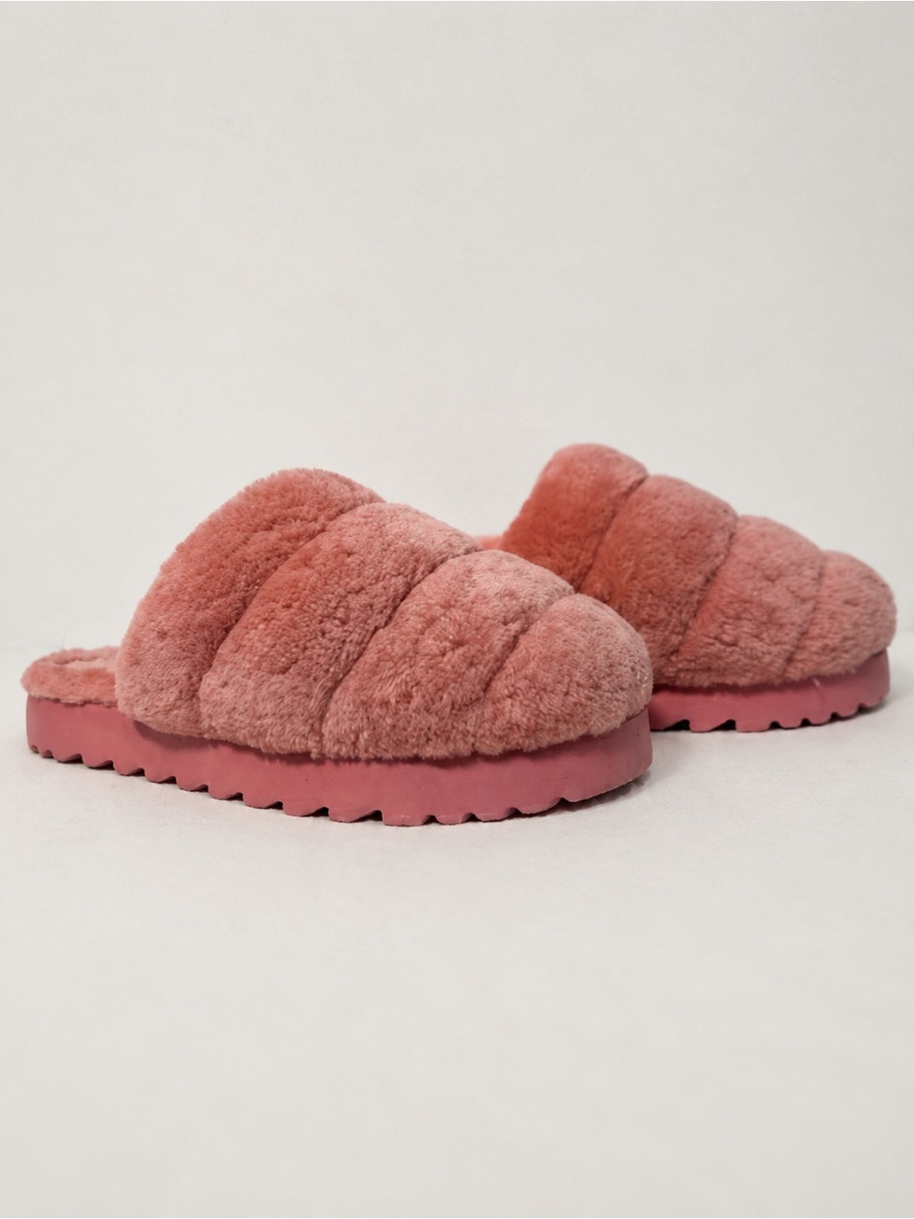UGG Fluffy Slide Slippers Pink Size 10 Cozy Platform Slides